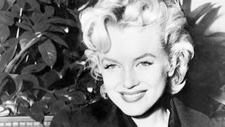 Golden Girl, la tendencia hit del verano | Inspírate en Marilyn Monroe